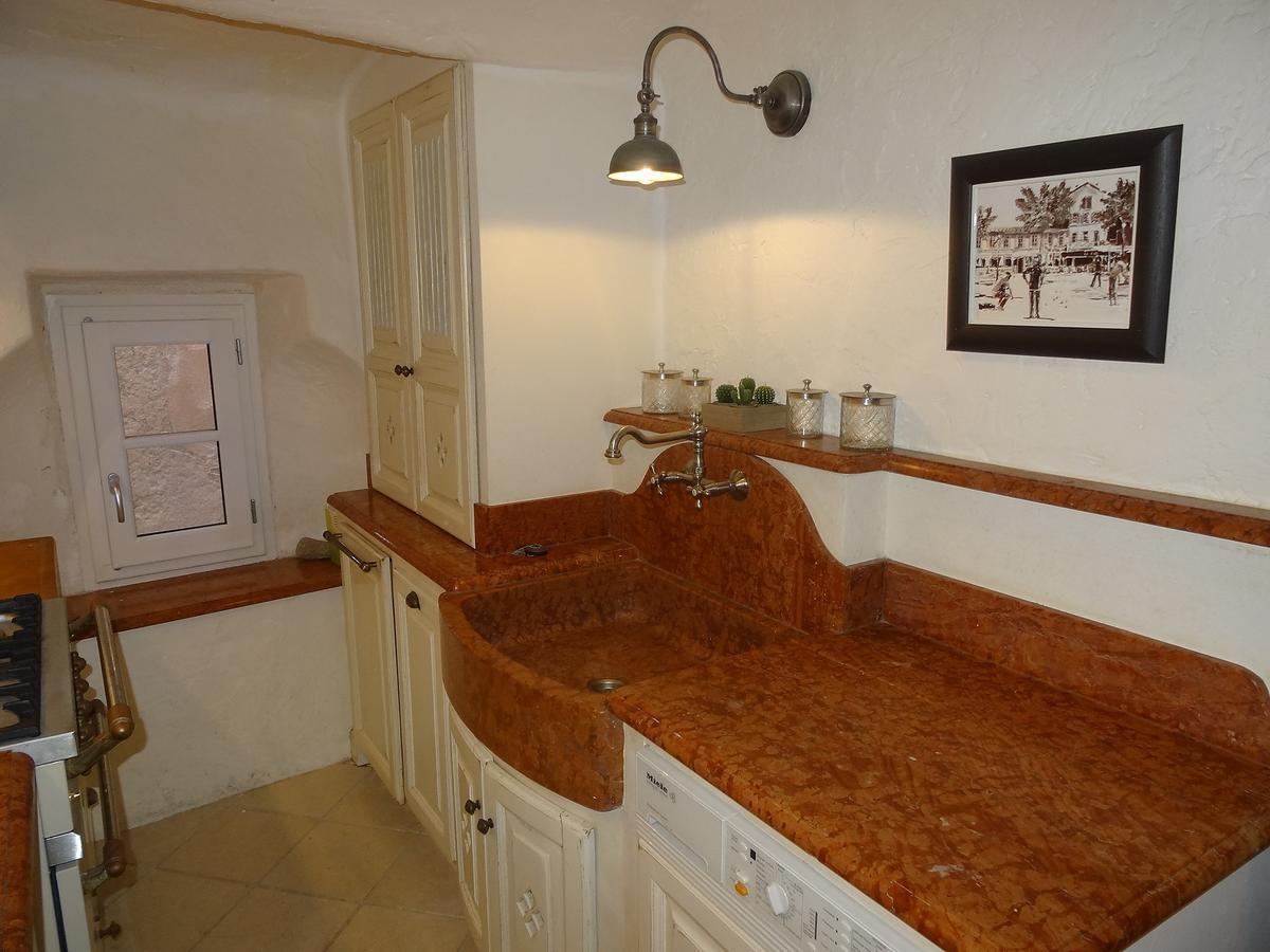 Eden Parc-4 *